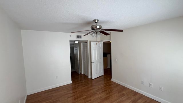 4021 SAN MARINO Boulevard 205, West Palm Beach, FL 33409