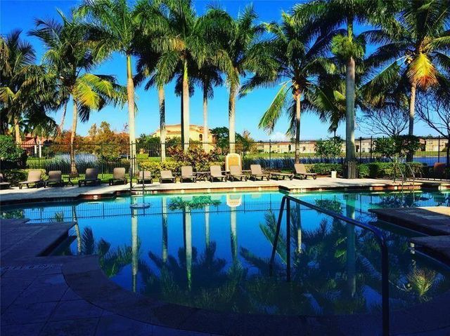 4021 SAN MARINO Boulevard 205, West Palm Beach, FL 33409
