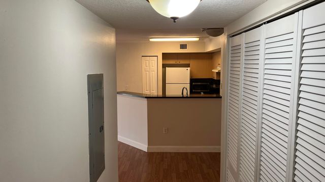 4021 SAN MARINO Boulevard 205, West Palm Beach, FL 33409