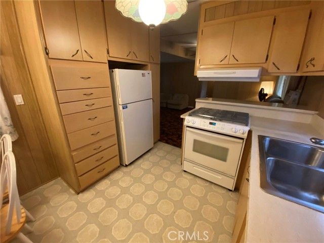 5595 Huron Avenue, Clearlake, CA 95422