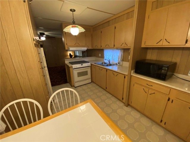 5595 Huron Avenue, Clearlake, CA 95422