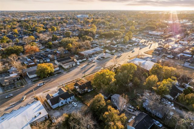 7639 Park Place Boulevard, Houston, TX 77087