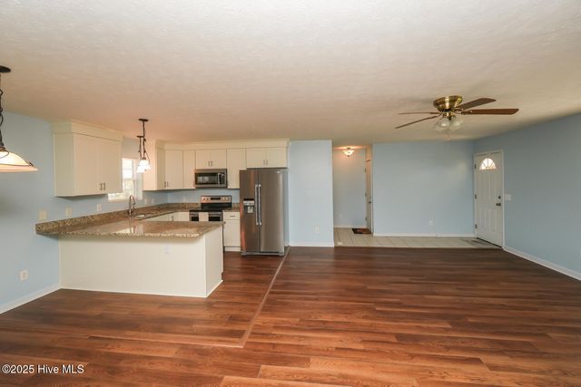 255 Cedar Road, Boiling Spring Lakes, NC 28461