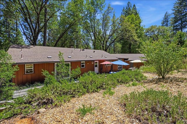 16934 Lake Vera Purdon Rd, Nevada City, CA 95959