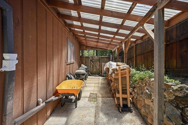 16934 Lake Vera Purdon Rd, Nevada City, CA 95959