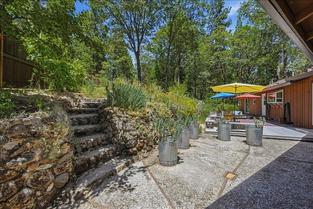16934 Lake Vera Purdon Rd, Nevada City, CA 95959
