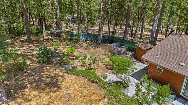 16934 Lake Vera Purdon Rd, Nevada City, CA 95959