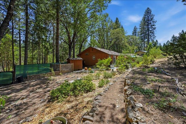 16934 Lake Vera Purdon Rd, Nevada City, CA 95959