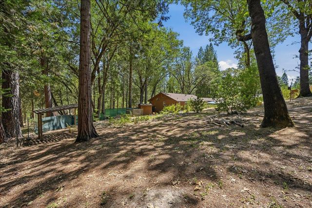 16934 Lake Vera Purdon Rd, Nevada City, CA 95959