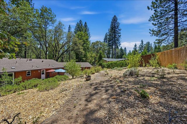 16934 Lake Vera Purdon Rd, Nevada City, CA 95959