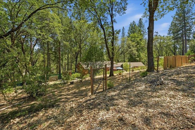 16934 Lake Vera Purdon Rd, Nevada City, CA 95959