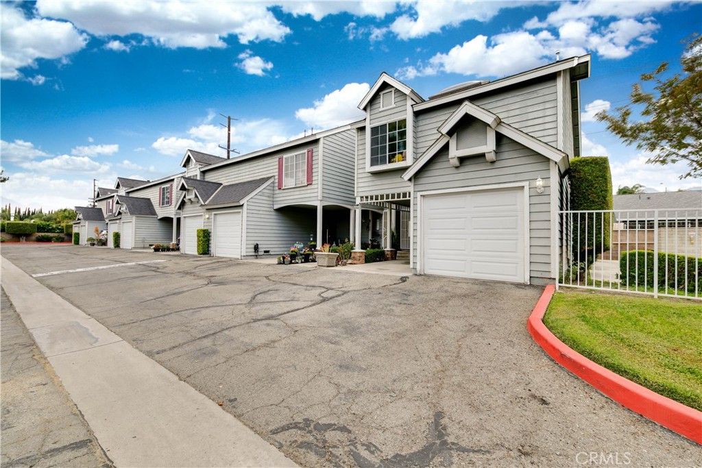 Image 3 of property listing at 1604 S Mountain Avenue 7A, Ontario, CA 91762