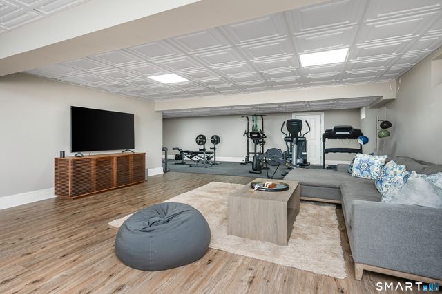 25 Patricia Lane, Darien, CT 06820