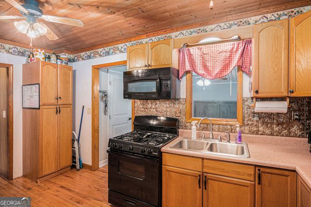 83 Canyon Pass, Cleveland, GA 30528