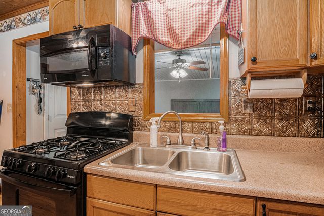83 Canyon Pass, Cleveland, GA 30528
