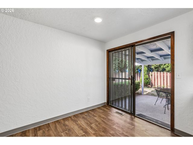1701 Se 135TH Ave, Portland, OR 97233