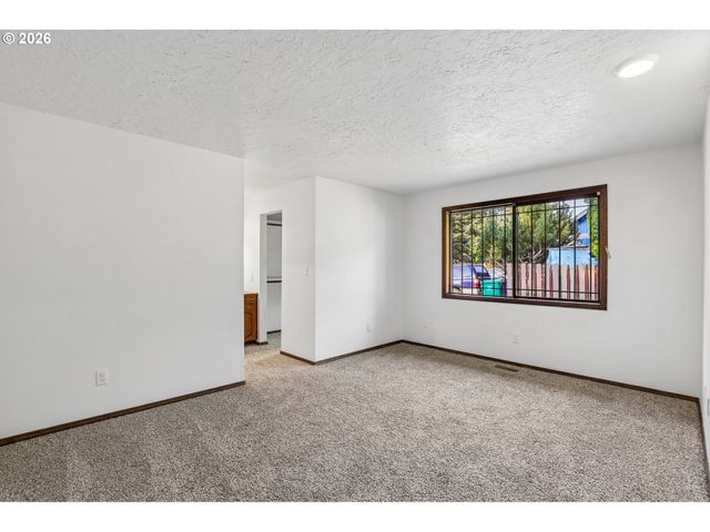 1701 Se 135TH Ave, Portland, OR 97233