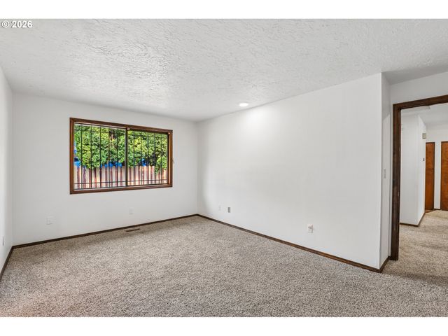 1701 Se 135TH Ave, Portland, OR 97233