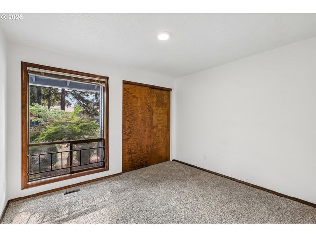 1701 Se 135TH Ave, Portland, OR 97233