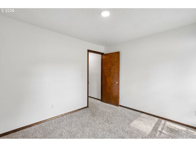 1701 Se 135TH Ave, Portland, OR 97233