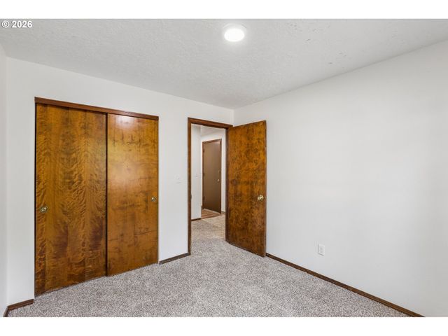 1701 Se 135TH Ave, Portland, OR 97233