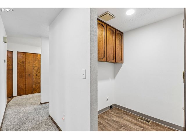1701 Se 135TH Ave, Portland, OR 97233