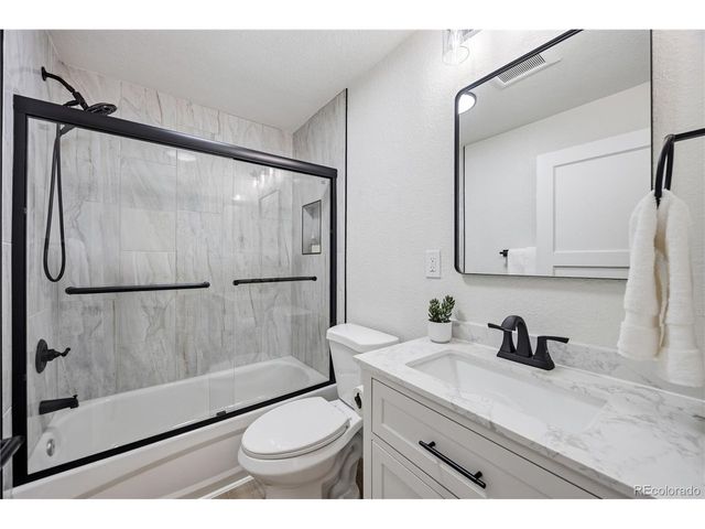 698 S 2nd Ave, Brighton, CO 80601