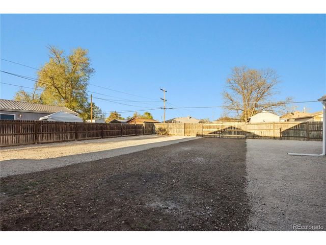 698 S 2nd Ave, Brighton, CO 80601