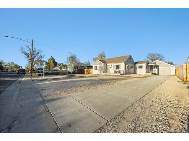 698 S 2nd Ave, Brighton, CO 80601