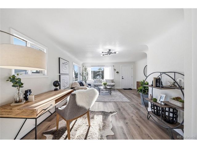 698 S 2nd Ave, Brighton, CO 80601