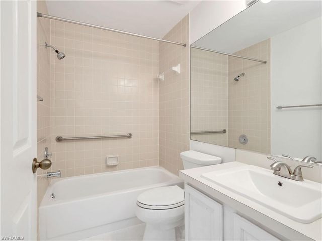9851 Costa Mesa LN # 302, Bonita Springs, FL 34135