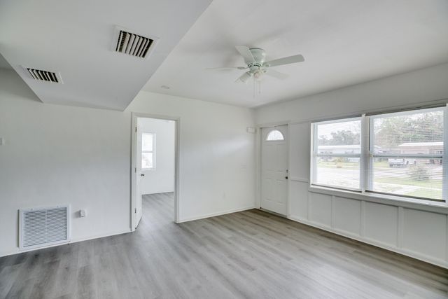 1625 30TH Avenue, Vero Beach, FL 32960