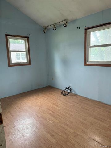 824 Harbor Avenue, Monroe, MI 48162