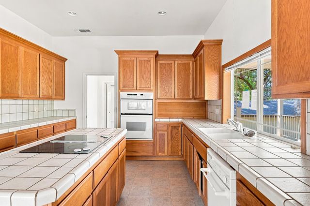 12717 Lake Wildwood Dr, Penn Valley, CA 95946