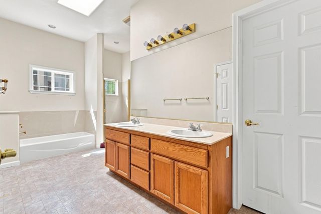 12717 Lake Wildwood Dr, Penn Valley, CA 95946