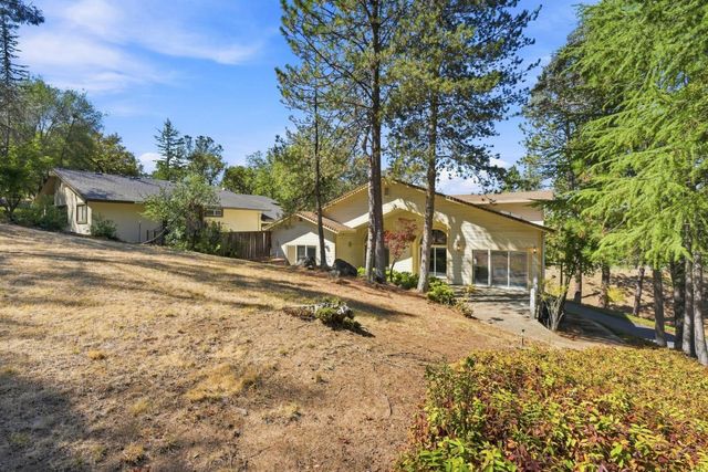 12717 Lake Wildwood Dr, Penn Valley, CA 95946