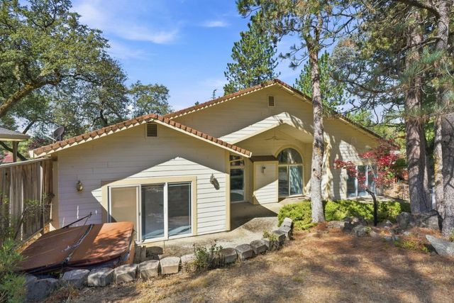 12717 Lake Wildwood Dr, Penn Valley, CA 95946