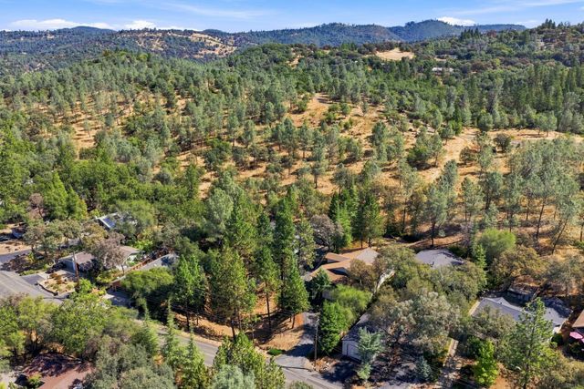 12717 Lake Wildwood Dr, Penn Valley, CA 95946