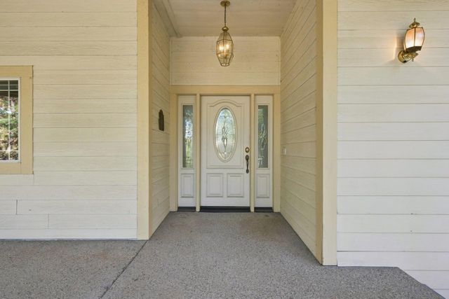 12717 Lake Wildwood Dr, Penn Valley, CA 95946