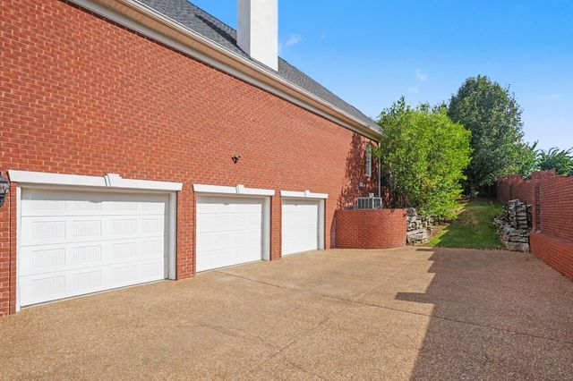 107 Mimosa Dr, Gallatin, TN 37066