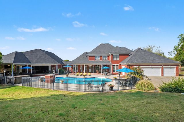 107 Mimosa Dr, Gallatin, TN 37066