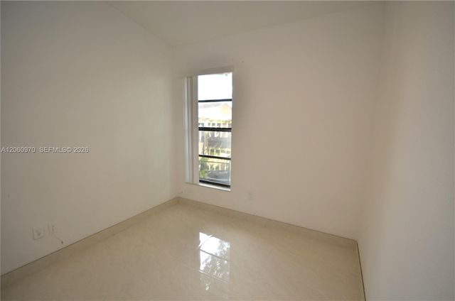 18954 NW 67th Pl 18954, Hialeah, FL 33015