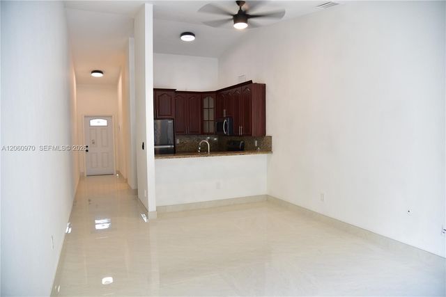 18954 NW 67th Pl 18954, Hialeah, FL 33015