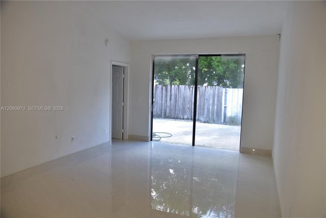 18954 NW 67th Pl 18954, Hialeah, FL 33015