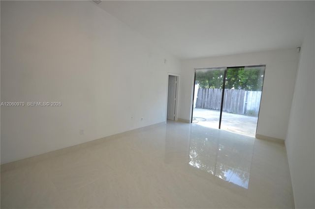 18954 NW 67th Pl 18954, Hialeah, FL 33015