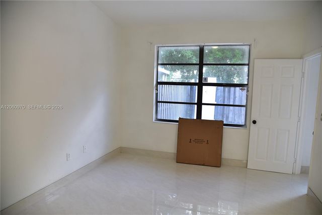 18954 NW 67th Pl 18954, Hialeah, FL 33015
