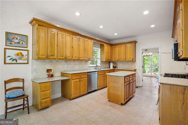 2785 Saddlebrook Way NW, Marietta, GA 30064