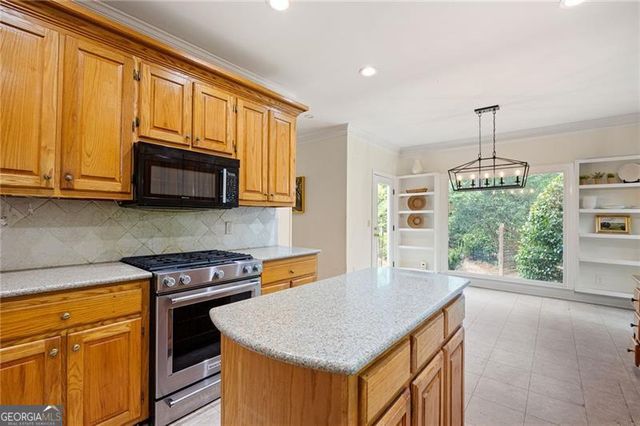 2785 Saddlebrook Way NW, Marietta, GA 30064