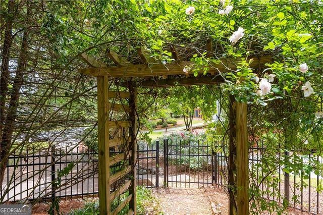 2785 Saddlebrook Way NW, Marietta, GA 30064