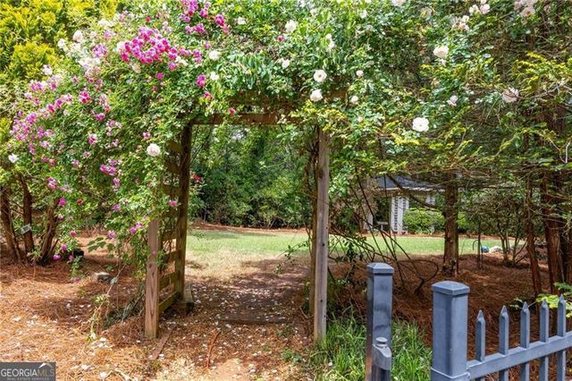 2785 Saddlebrook Way NW, Marietta, GA 30064